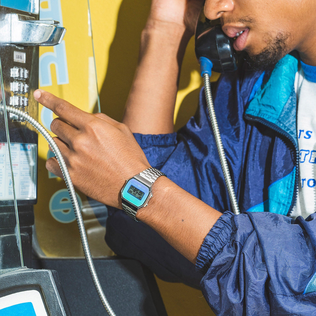 CASIO A168WER-2ADF SPORTY ELEGANCE - UNISEX STAINLESS STEEL DIGITAL WATCH with Striking Silver Design