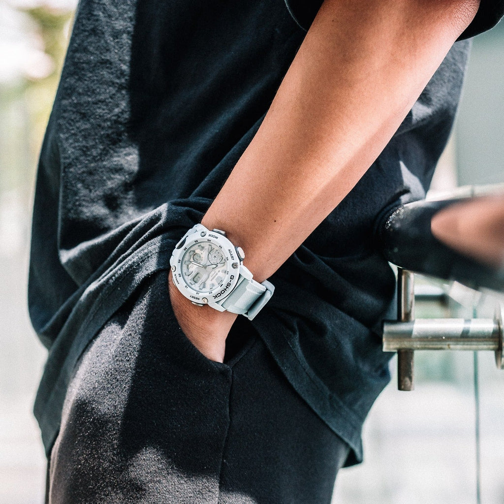 CASIO G-SHOCK GA-2000S-7ADR ADVENTURE READY - STYLISH WHITE MEN'S WATCH WITH SHOCK RESISTANCE