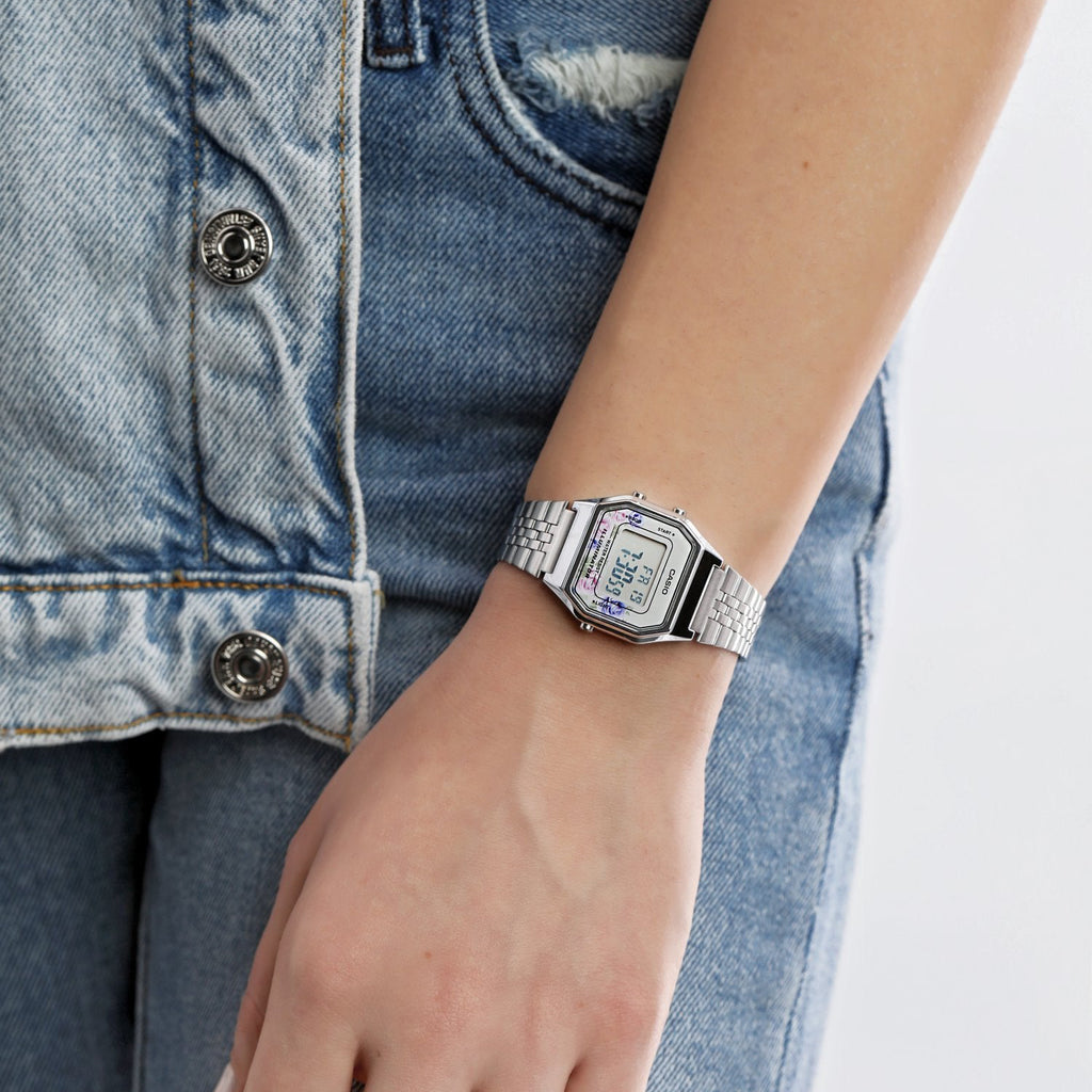 CASIO LA680WA-4CDF SPORTY ELEGANCE - CHIC DIGITAL WOMEN'S WATCH WITH STAINLESS STEEL BAND