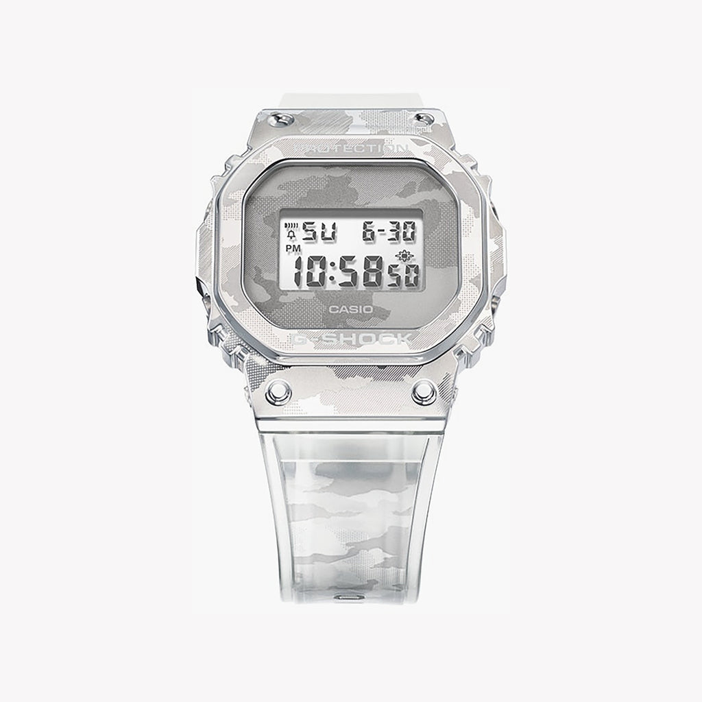 CASIO G-SHOCK GM-5600SCM-1DR - SPORTY SOPHISTICATION FOR ADVENTURERS