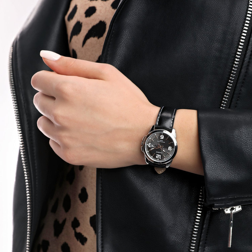 CASIO LTP-1314L-8AVDF SPORTY ELEGANCE - TIMELESS WOMEN'S WATCH WITH LEATHER BAND AND BLACK DIAL