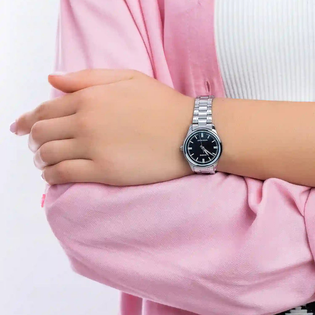 CASIO LTP-V005D-1AUDF SPORTY ELEGANCE - SILVER STAINLESS STEEL WOMEN'S WATCH WITH BLACK DIAL