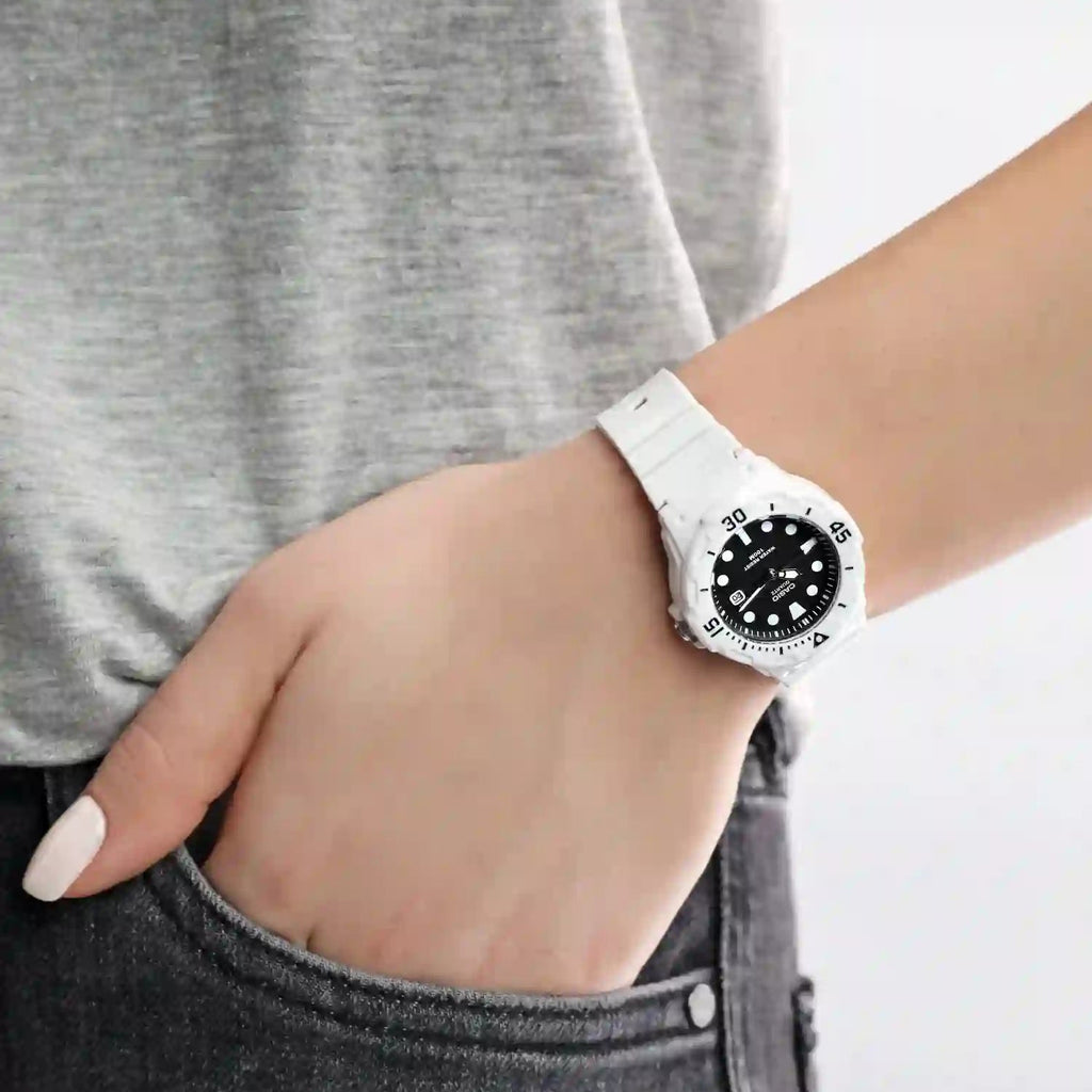 CASIO LRW-200H-1EVDF RUGGED ELEGANCE - SPORTY WHITE RESIN WOMEN'S WATCH WITH BLACK DIAL