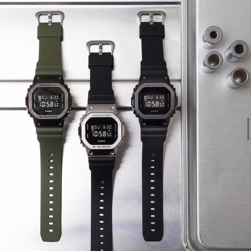 CASIO G-SHOCK GM-5600B-1DR - BLACK DYNAMO SERIES Men's Sporty Elegance Watch