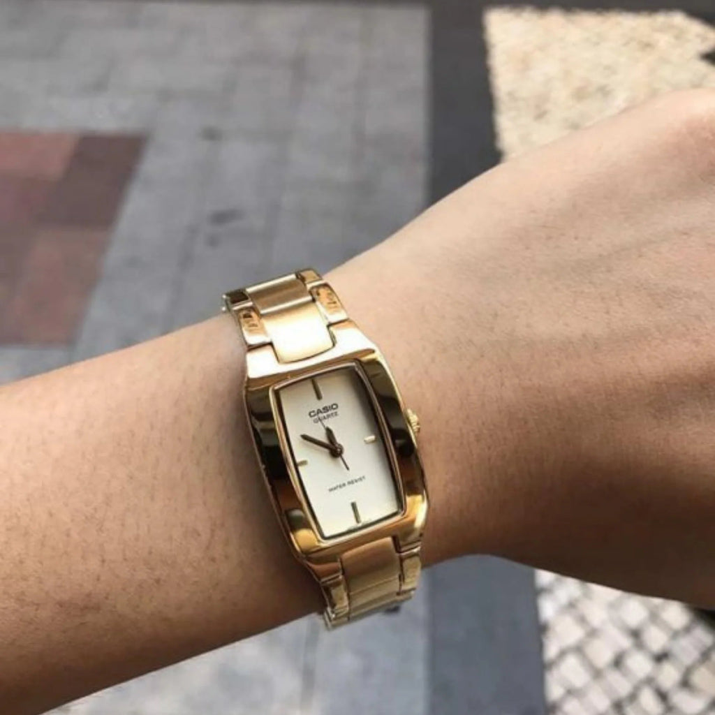 CASIO LTP-1165N-9CRDF ELEGANT GOLD TIMEPIECE - SOPHISTICATED WOMEN'S WATCH FOR EVERY OCCASION