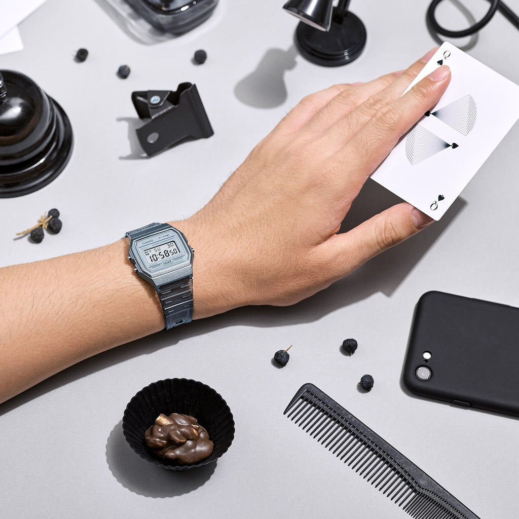 CASIO F-91WS-8DF SPORTY EDGE - ADVENTURE-READY WOMEN'S DIGITAL WATCH IN SILVER