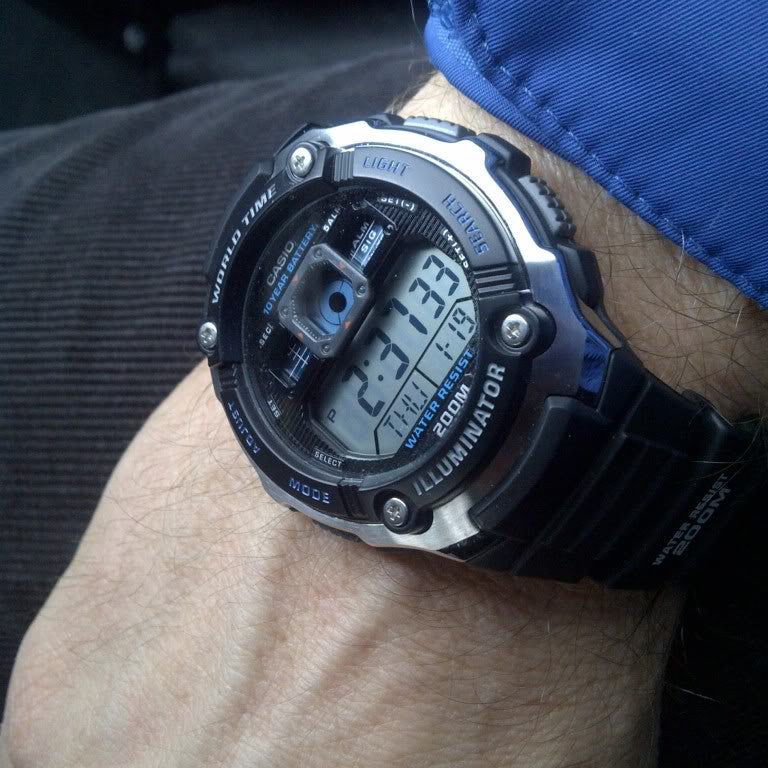 CASIO AE-2000W-1AVDF ADVENTURE-READY - SPORTY MEN'S WATCH WITH DIGITAL DISPLAY & WATER RESISTANCE