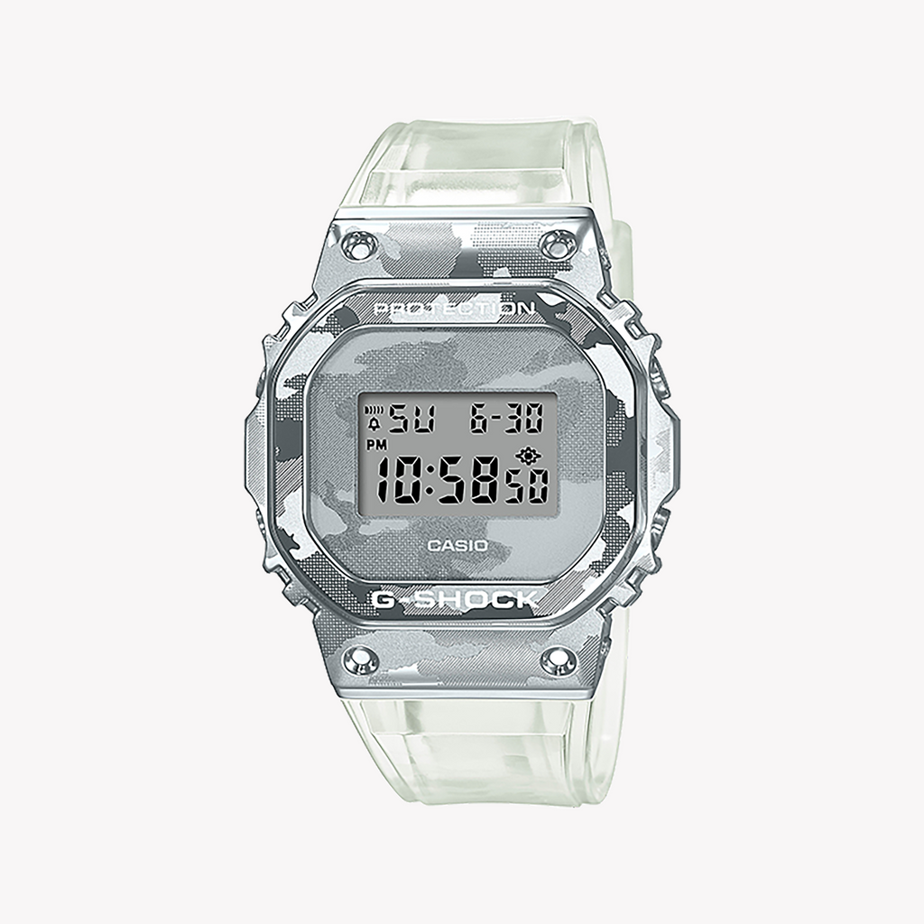CASIO G-SHOCK GM-5600SCM-1DR - SPORTY SOPHISTICATION FOR ADVENTURERS