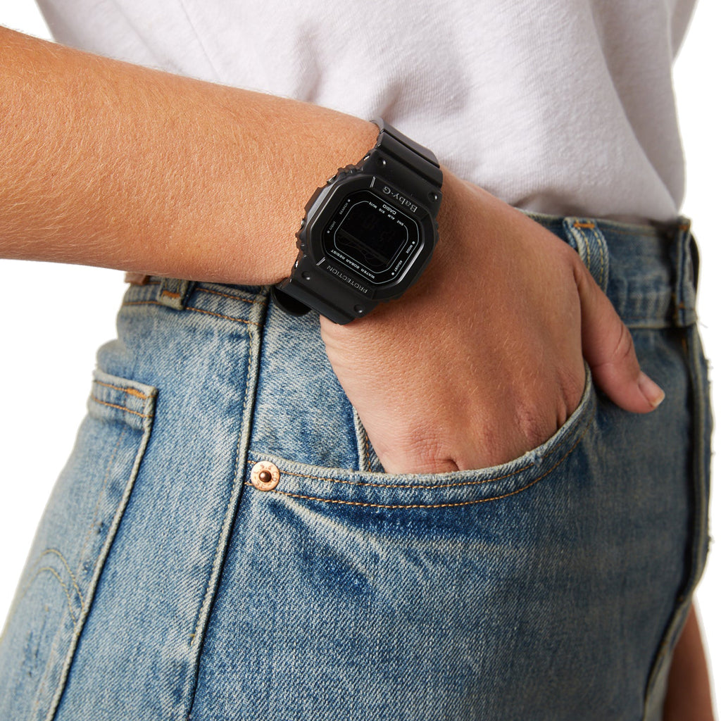 BABY-G BLX-560-1DR - DARE TO DIVE: Sporty Women's Watch for Adventurous Souls