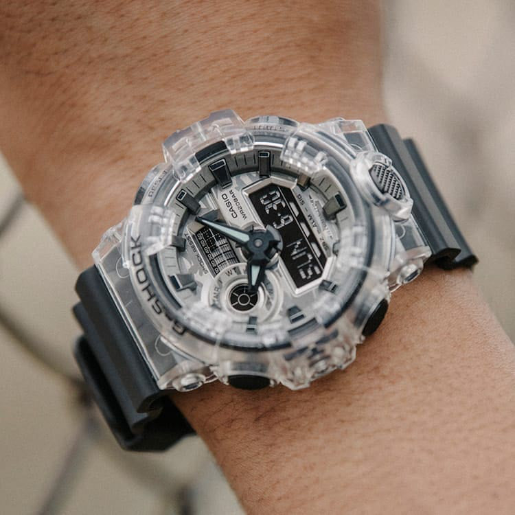 CASIO G-SHOCK GA-700SKC-1ADR BOLD ADVENTURE - MEN'S STYLISH TIMEPIECE WITH DIGITAL DISPLAY