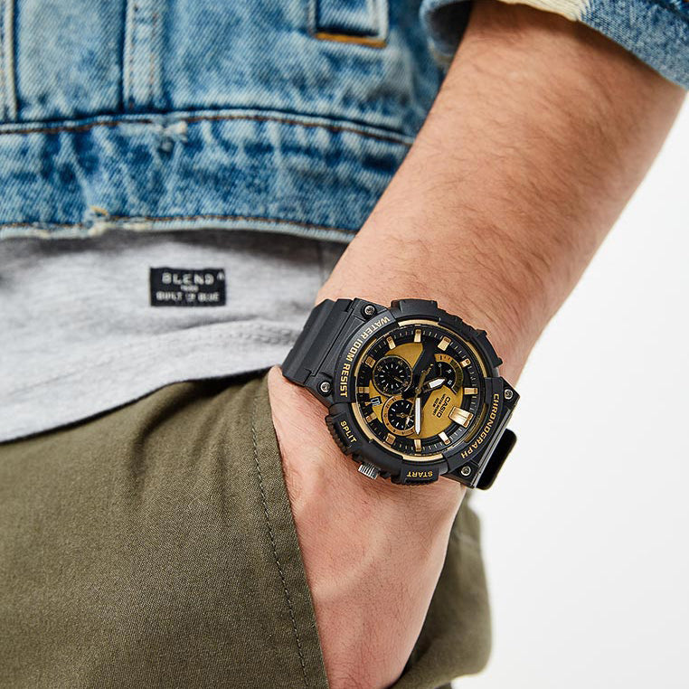 CASIO MCW-200H-9AVDF ADVENTURE READY - STYLISH MEN'S WATCH WITH RUGGED DESIGN & WATER RESISTANCE