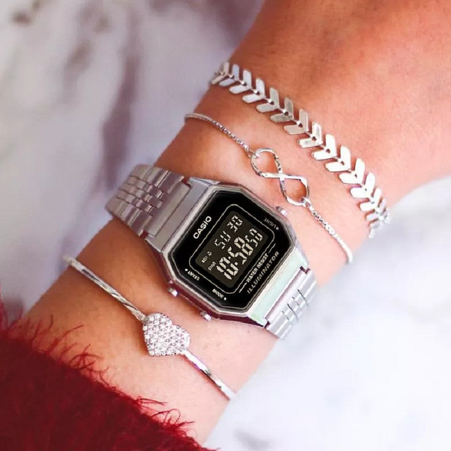 CASIO LA680WA-1BDF SPORTY ELEGANCE - VERSATILE WOMEN'S DIGITAL WATCH with Sleek Silver Design & Functional Features