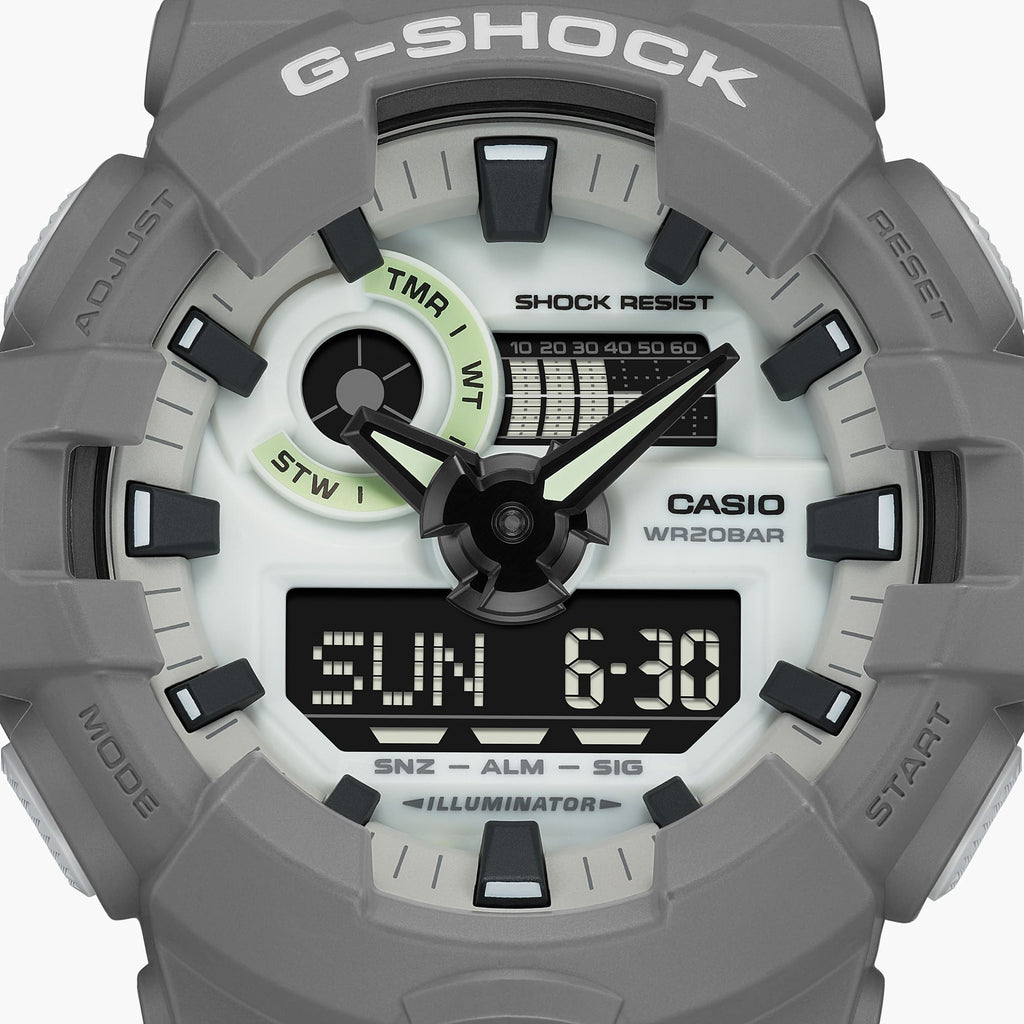 CASIO G-SHOCK GA-700HD-8ADR - RUGGED ELEGANCE FOR MEN'S ADVENTURE TIMEPIECE
