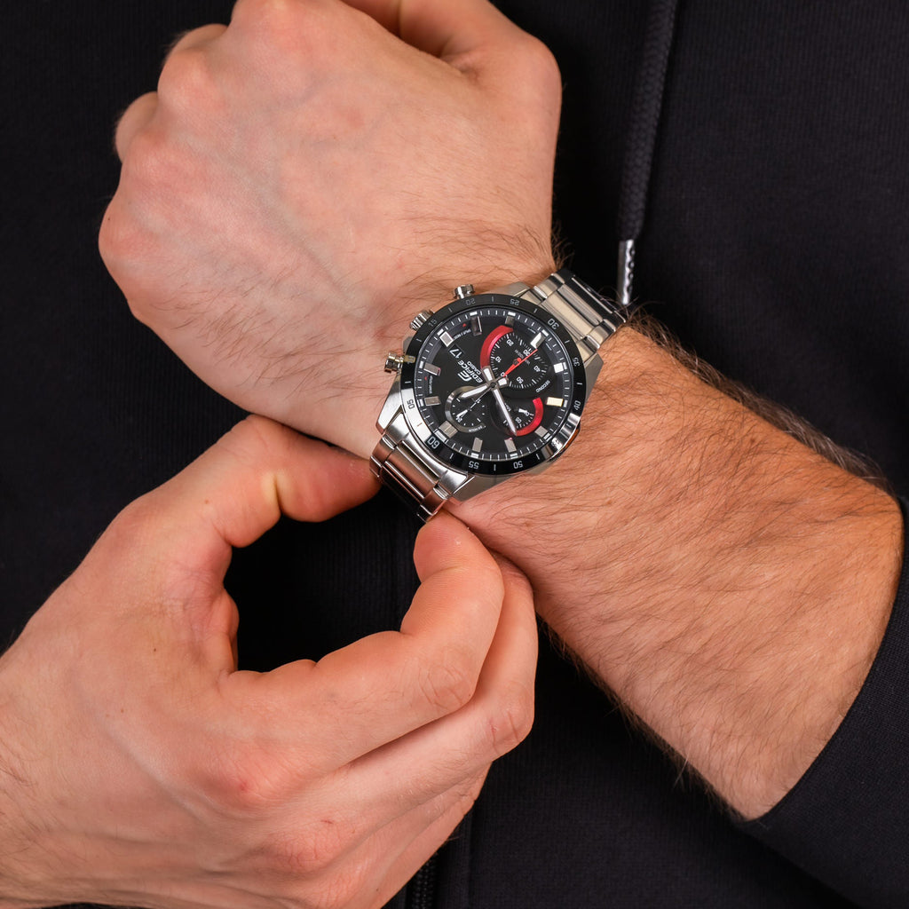 EDIFICE EFR-571DB-1A1VUDF - STYLISH STRENGTH: MEN'S SPORTY TIMEPIECE WITH BLACK DIAL & STAINLESS STEEL BAND