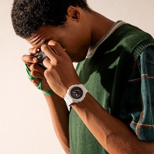 CASIO G-SHOCK GA-2100GB-1ADR OAK COMPACT - URBAN TOUGHNESS MEETS SPORTY STYLE Men's Watch