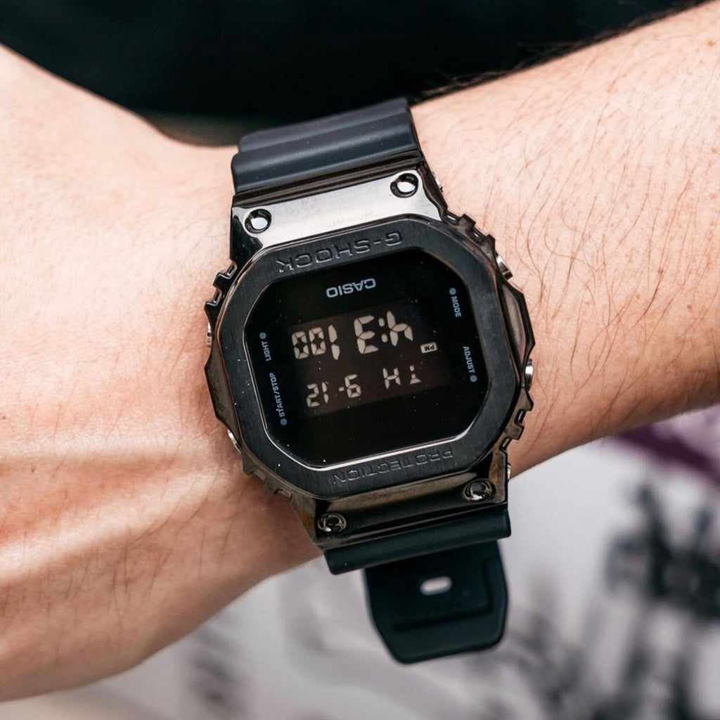 CASIO G-SHOCK GM-5600B-1DR - BLACK DYNAMO SERIES Men's Sporty Elegance Watch
