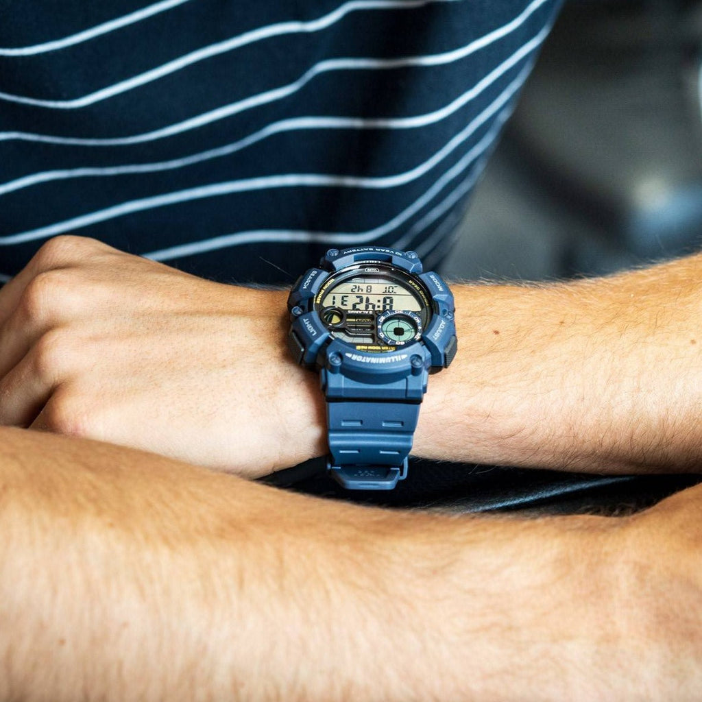 CASIO WS-1500H-2AVDF - DYNAMIC ADVENTURE SERIES Men's Watch with bold blue resin case and vibrant blue band