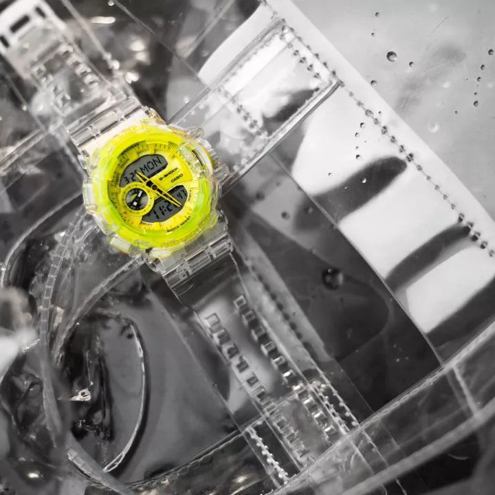 CASIO G-SHOCK GA-400SK-1A9DR - SPORTY WHITE ADVENTURE TIMEPIECE Men's Watch with Digital Dial and Robust Design