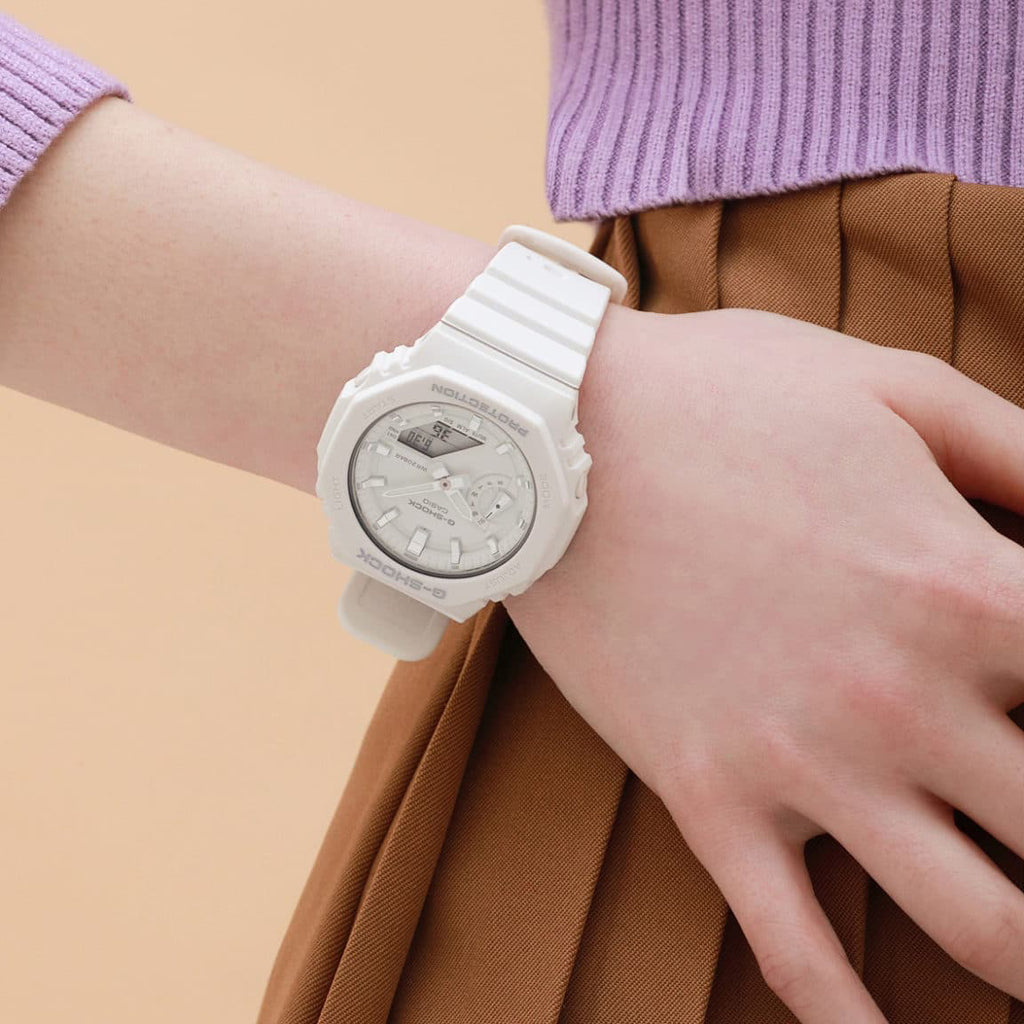 CASIO G-SHOCK GMA-S2100-7ADR OAK COMPACT - STYLISH DURABILITY FOR ACTIVE WOMEN'S LIFESTYLE